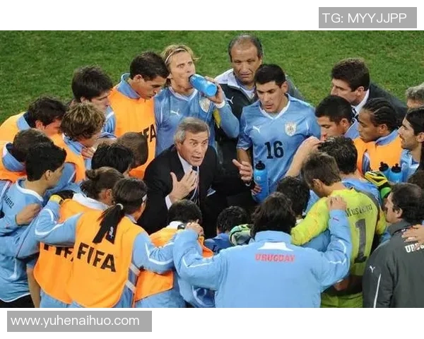 悟空在绿茵场上展现神奇脚法与团队精神的足球之旅